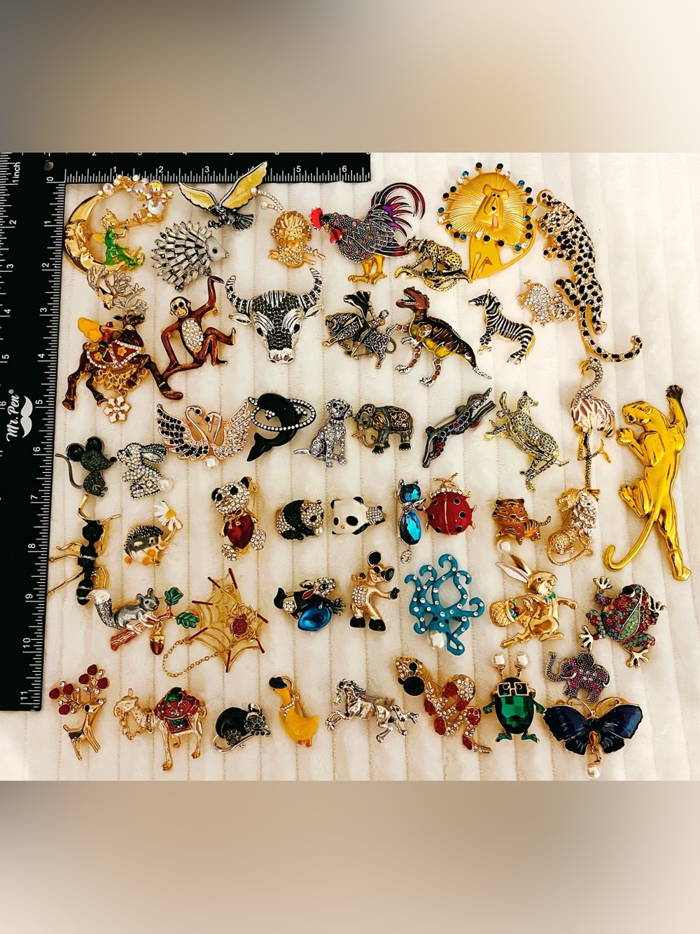 Huge Lot of 50 Animal Brooches Heavywork Rhinestone & Enamel Jewelry Collection